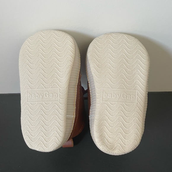 Baby Gap Booties - Picture 5 of 6
